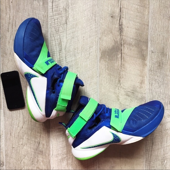 lebron soldier 11 mens size 9